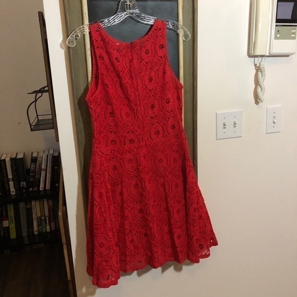 BB Dakota Red Lace Fit & Flare Sleeveless Dress Size 10 Cocktail Party Wedding - Picture 5 of 5